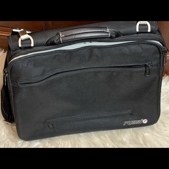 Russi 16” X 13” Laptop Messenger Bag Briefcase - Picture 2 of 6